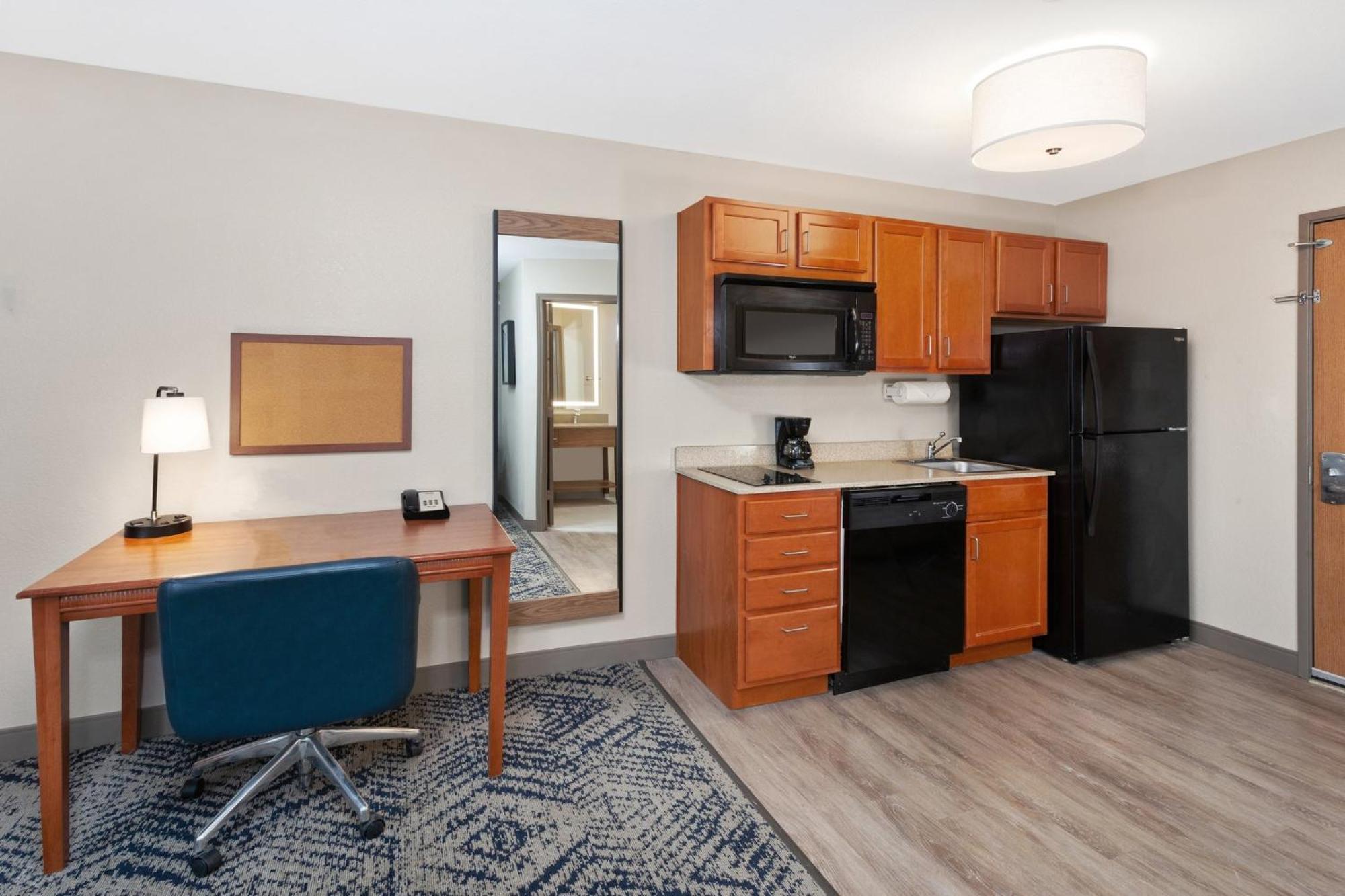 Candlewood Suites Louisville North, An Ihg Hotel Clarksville Zewnętrze zdjęcie