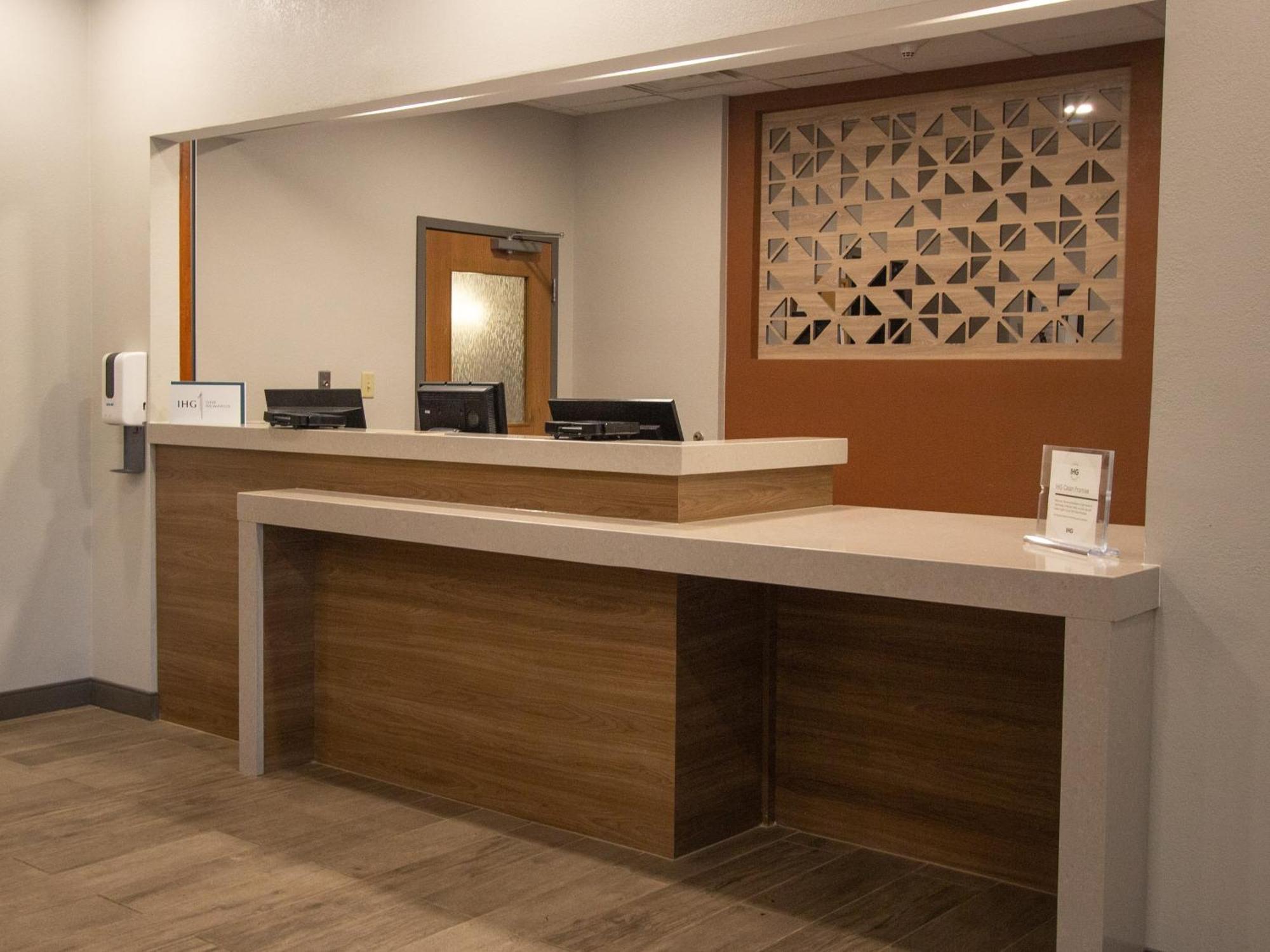 Candlewood Suites Louisville North, An Ihg Hotel Clarksville Zewnętrze zdjęcie